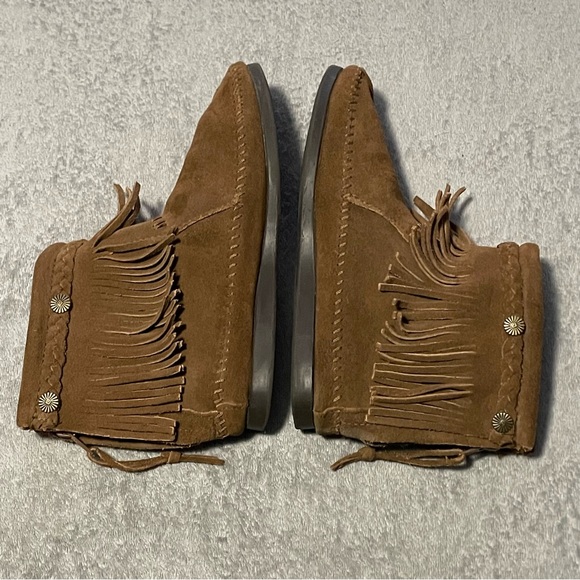 Minnetonka vintage suede fringe ankle booties size 7 brown - Picture 9 of 9